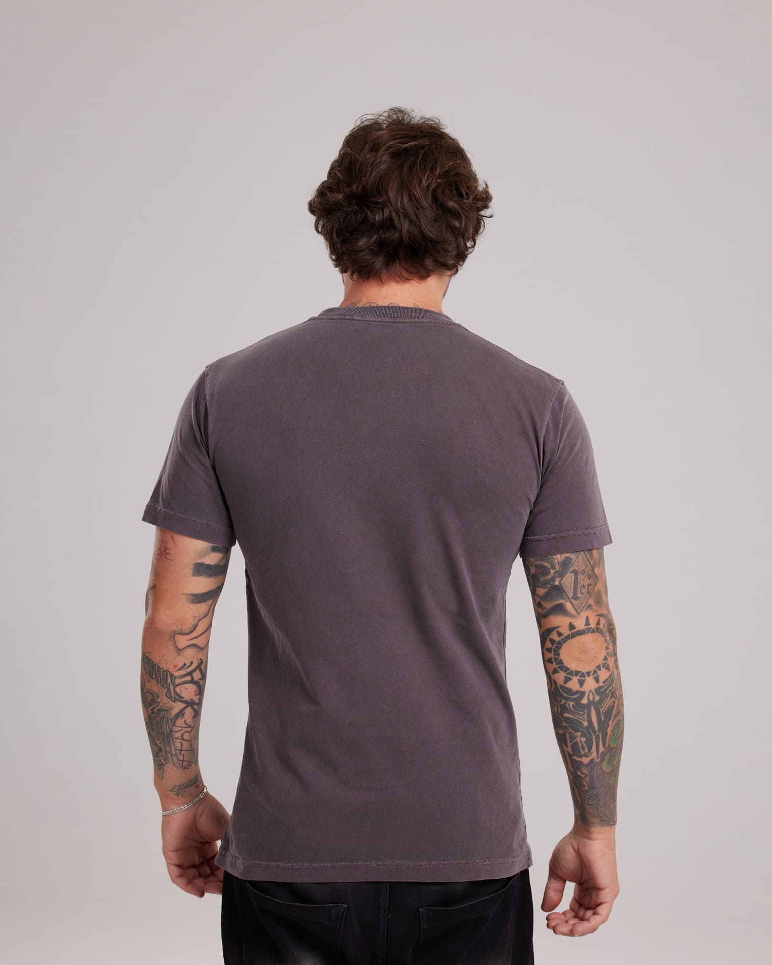 Camiseta Estonada Stone Wash Clássica Bordô — Lunfe Outlet — foto 2