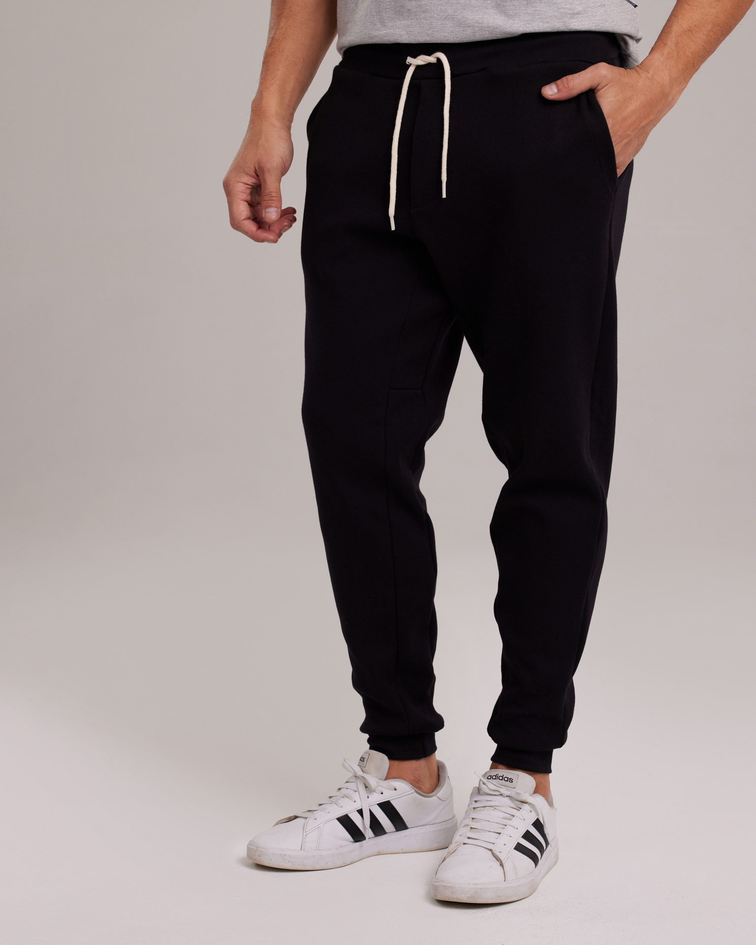 Calça Moletom Básica Flanelada Preto — Lunfe Outlet — foto 2