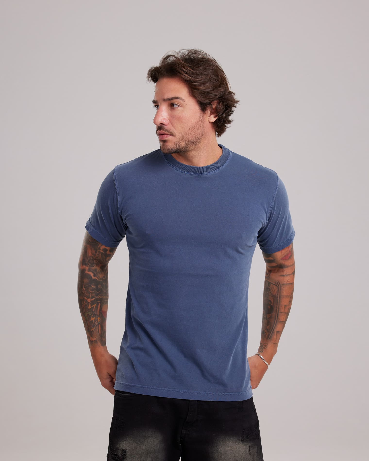 Camiseta Estonada Cores Vibrantes Azul Marinho — Lunfe Outlet — foto 5
