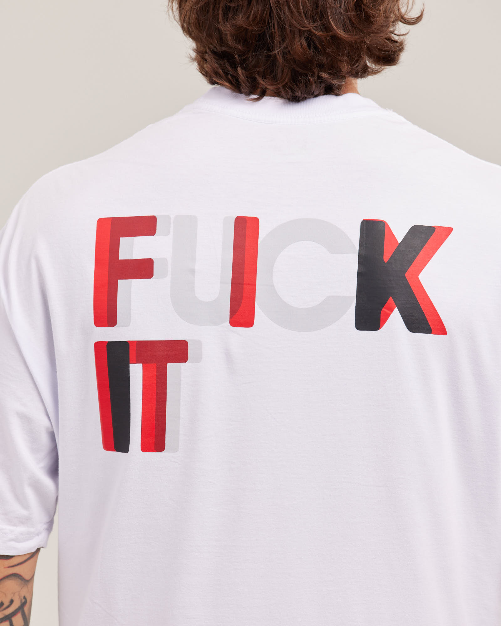 Camiseta Oversized F*ck It Evolvee Branco — Lunfe Outlet — foto 3
